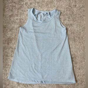 Girls target athletic tank too, size large